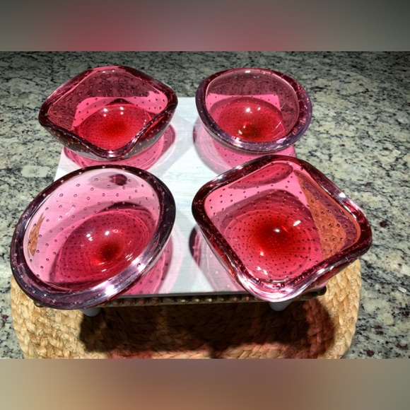 1950’S BULLICANTE CONTROLLED BUBBLE CRANBERRY MURANO GLASS BOWL. [SET OF 4] - Picture 1 of 9